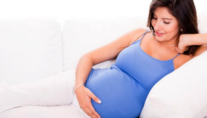 Герпес на ранних сроках беременности - что делать, чем опасен?