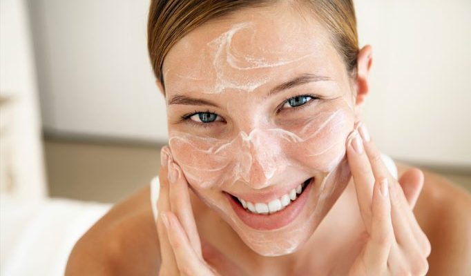 Как сделать кожу лица чистой белой